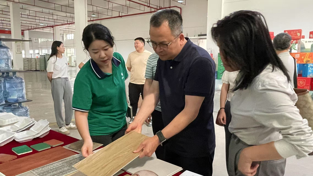 柳州市柳南区领导莅临绿树公司考察调研